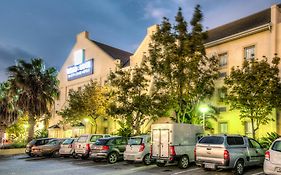 Road Lodge Cape Town International Airport  South Africa