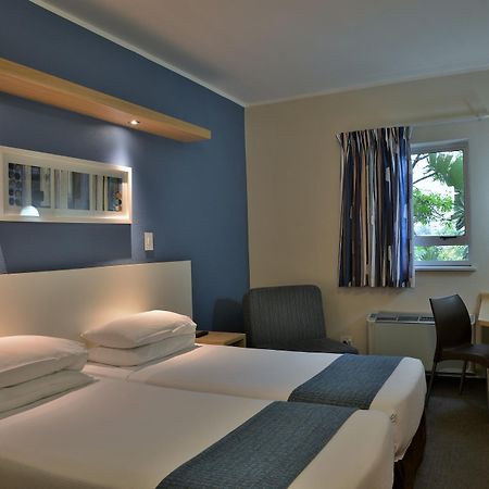 Road Lodge Cape Town International Airport Exterior photo