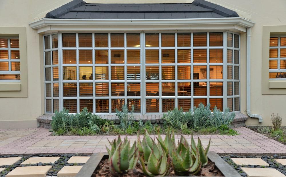 Road Lodge Cape Town International Airport Exterior photo